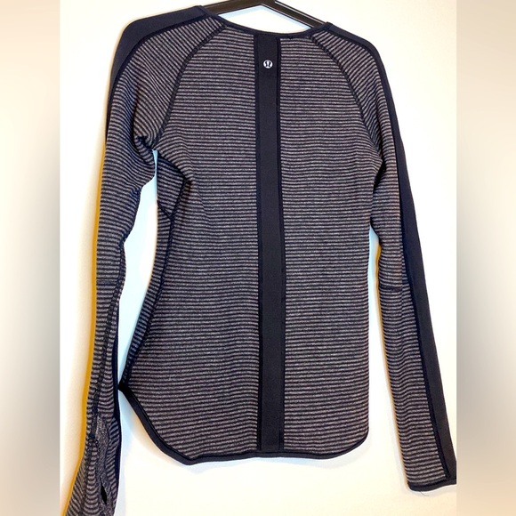 Lululemon Reversible Running Top - Picture 2 of 9